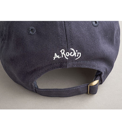 Casquette brodée bleue