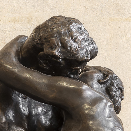 Le Baiser 85 cm (Patine Bronze), reproduction de sculpture officielle du musée Rodin.