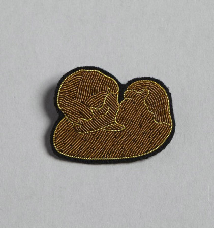 Embroidered Brooch | The Kiss | Musée Rodin
